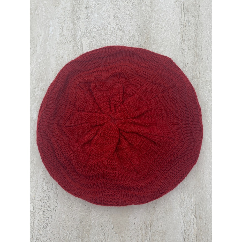 Anne Klein by Aris Red Knit Beret Hat Textured Chevron Acrylic Vintage Lion Logo